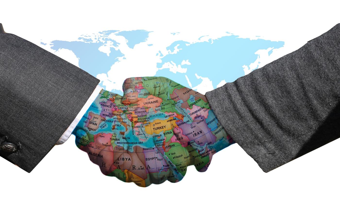 2022_International collaborations handshake-3200298_1920