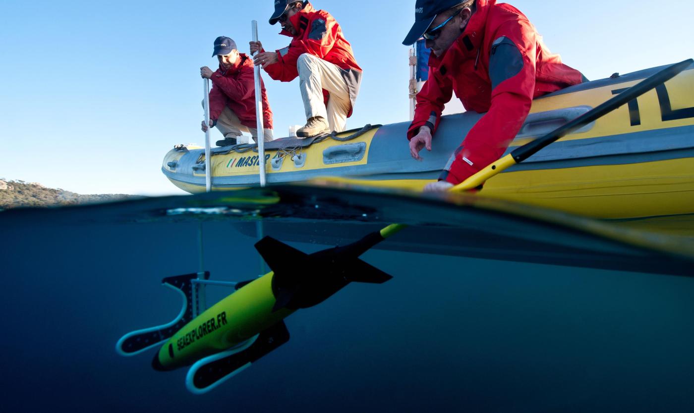 2022_Mensen op een bootje te water_SeaExplorer_VUB