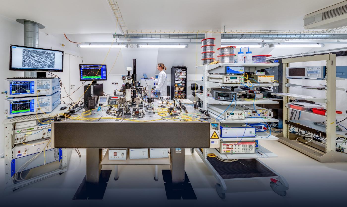 2022_Photonics_Laser_Labo_Gooik_VUB 2022_Photonics_Laser_Labo_Gooik_VUB