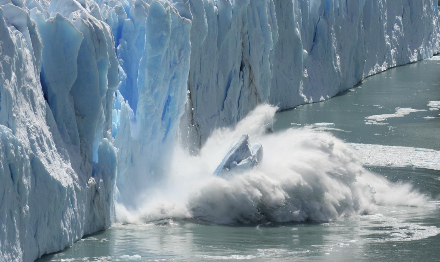 Antarctische smeltende gletsjer dankzij de opwarming van de aarde