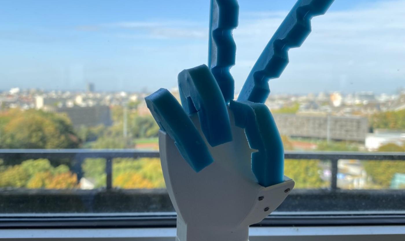 Robotic finger Robotic finger