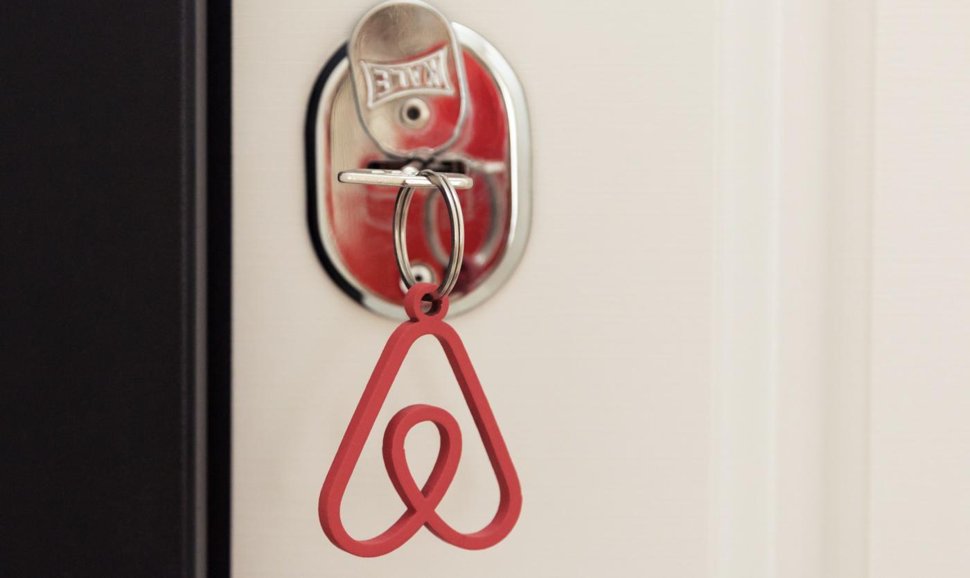 S_2022_AIRBNB_1351228070