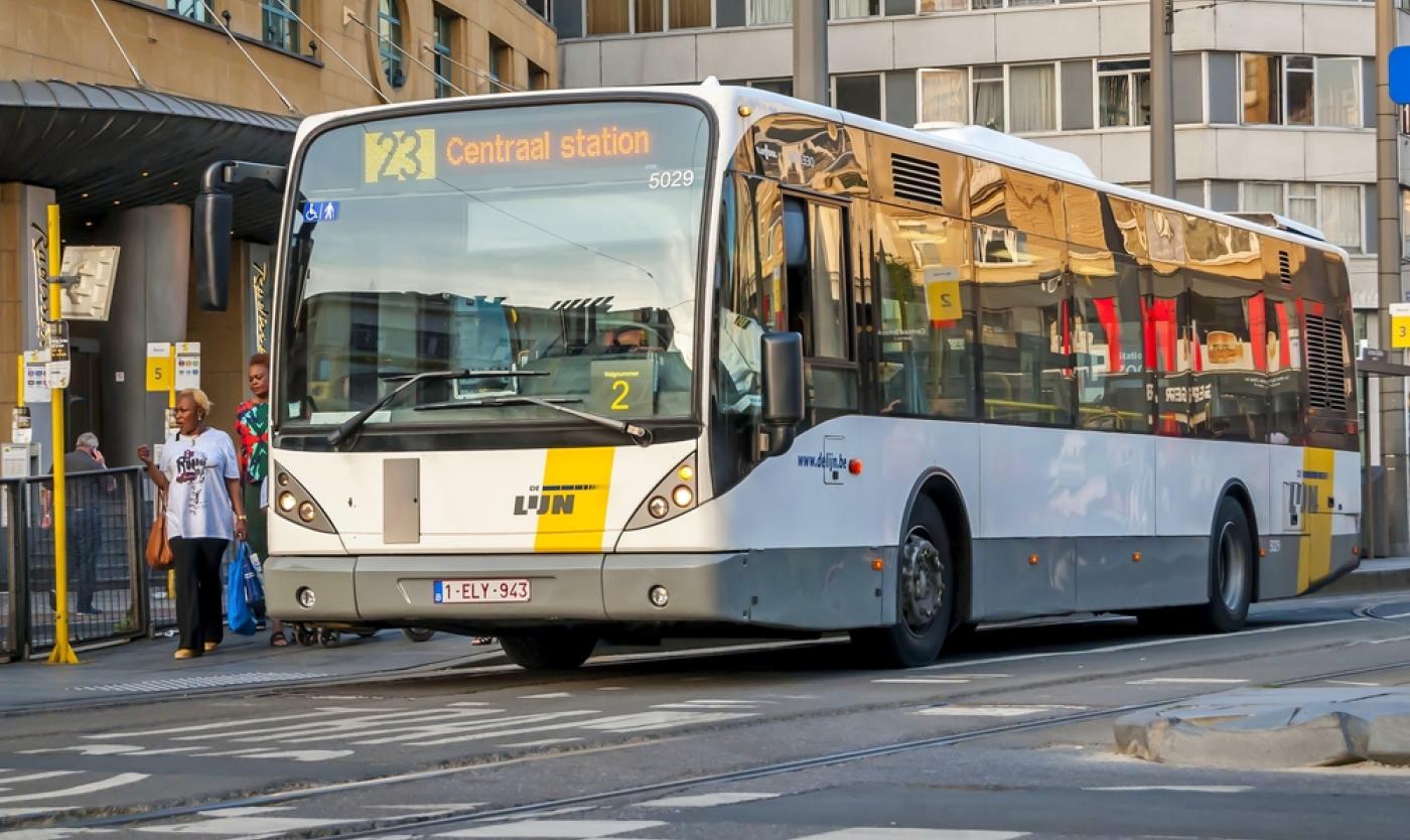 Bus van De Lijn