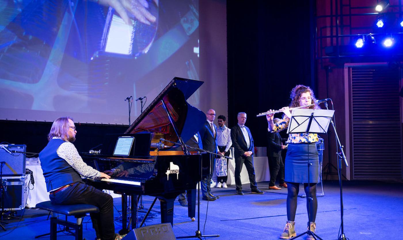 Leen Demuys (dwarsfluit) en Tom Deneckere (piano) Leen Demuys (dwarsfluit) en Tom Deneckere (piano)