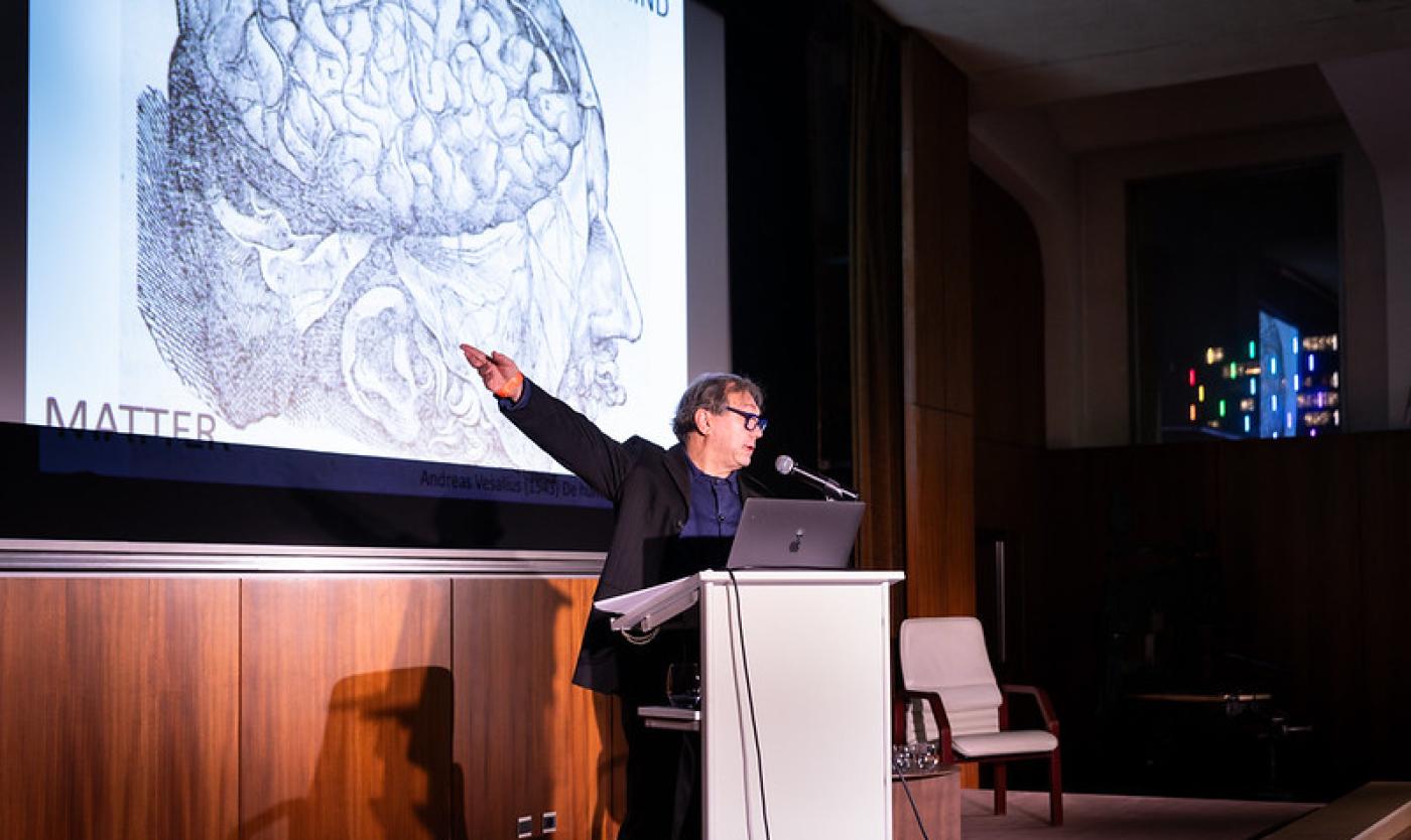 Professor Luc Steels geeft lezing over AI