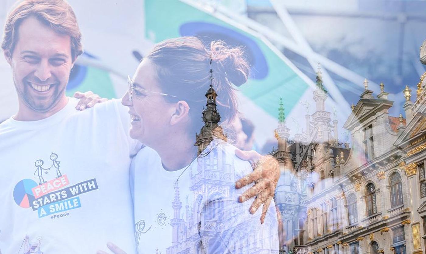 Achtergrondfoto van studenten en Brussel
