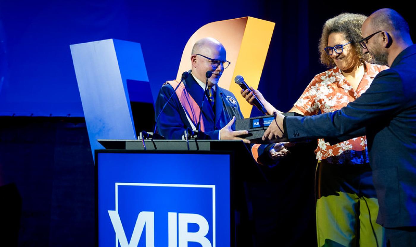 Overhandiging proefschrift