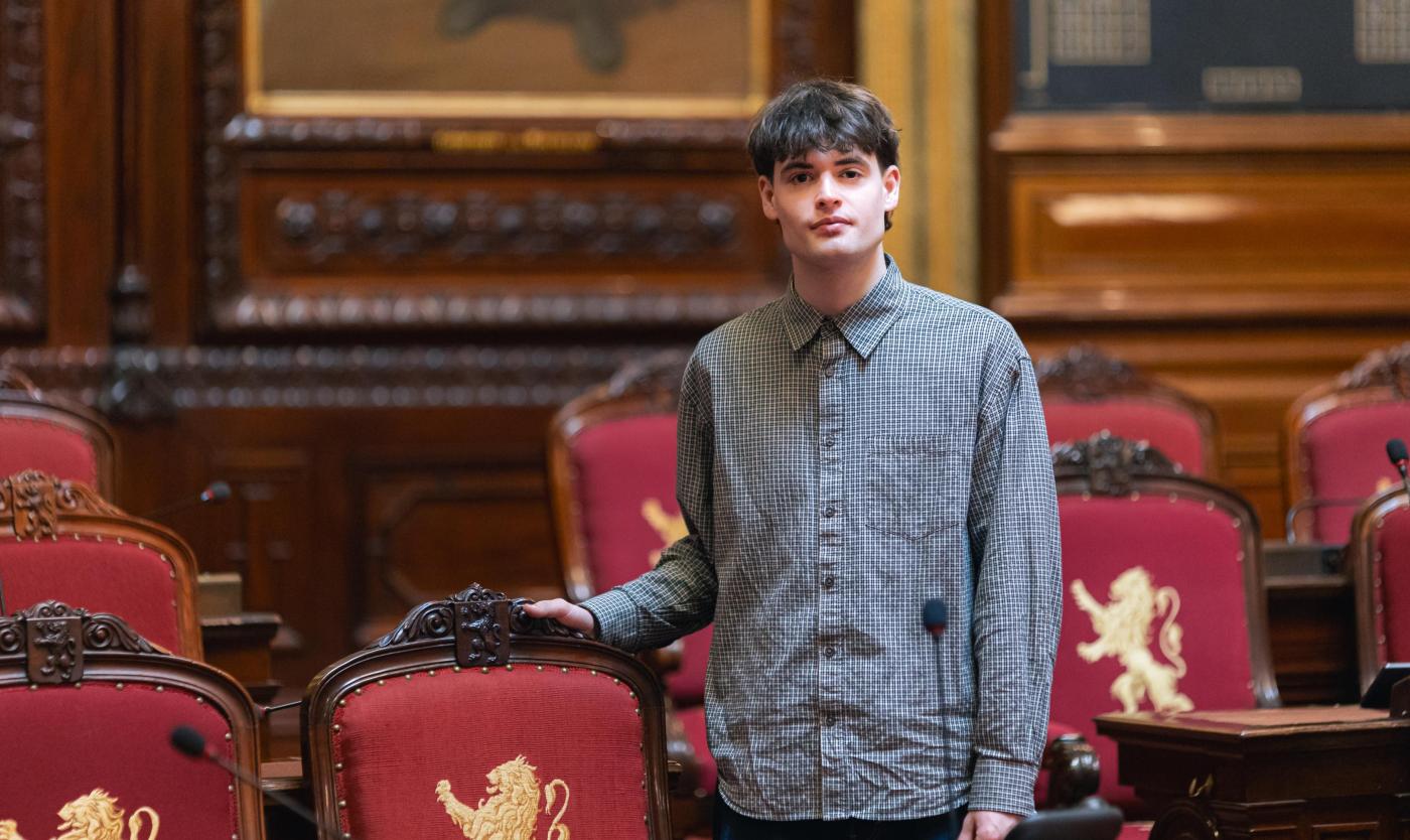 Portret Mauro Michielsen in de Senaat 