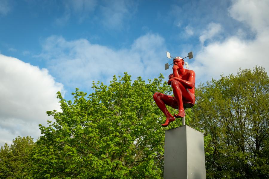 De rode denker op Campus Etterbeek