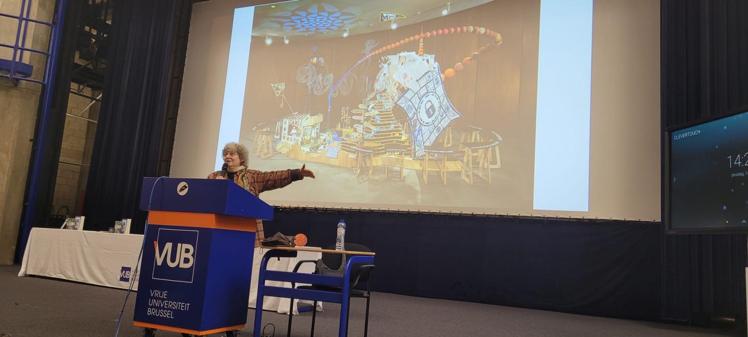 Ingrid Daubechies op Wiskunnend Wiske 2023 Ingrid Daubechies op Wiskunnend Wiske 2023
