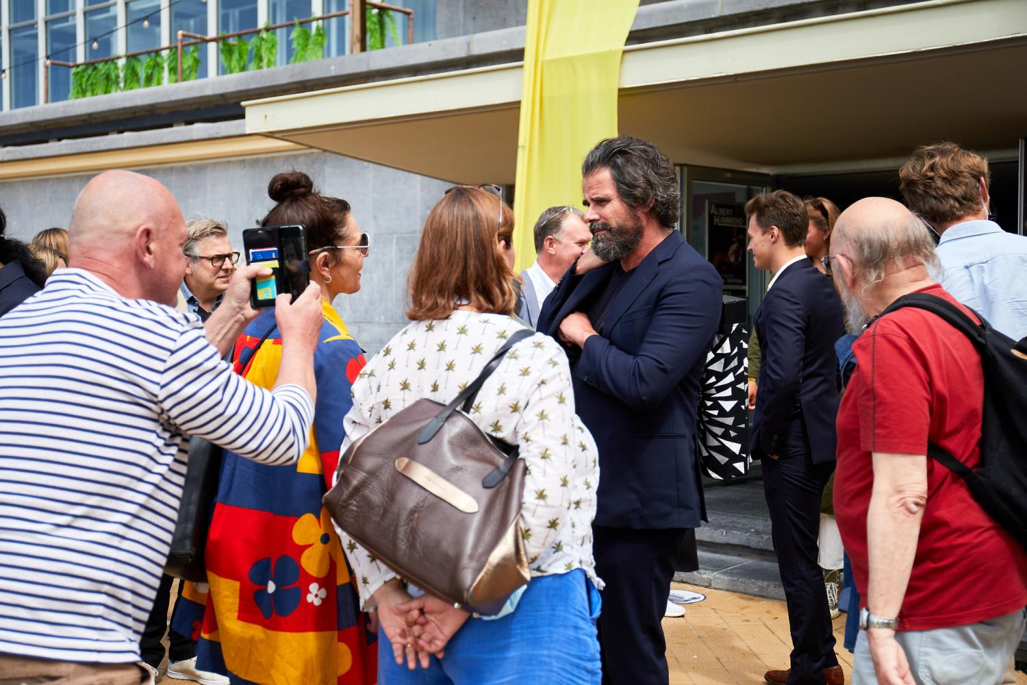 Stephan Vanfleteren Stephan Vanfleteren praat met publiek voor de uitreiking van zijn eredoctoraat