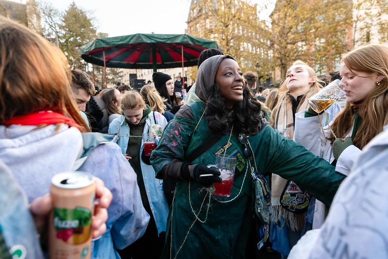 Studenten vieren feest tijdens ST V Studenten vieren feest tijdens ST V
