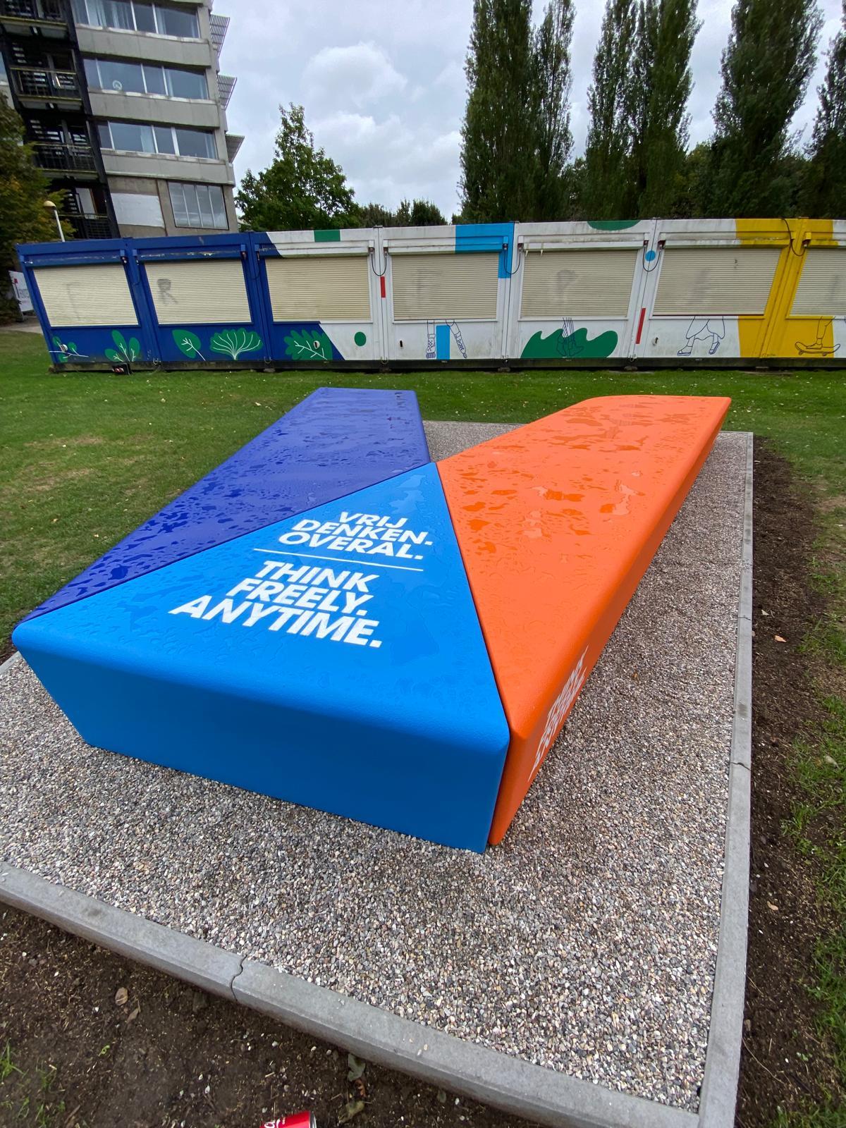 Vrij denken. Overal. (campagnebeeld)