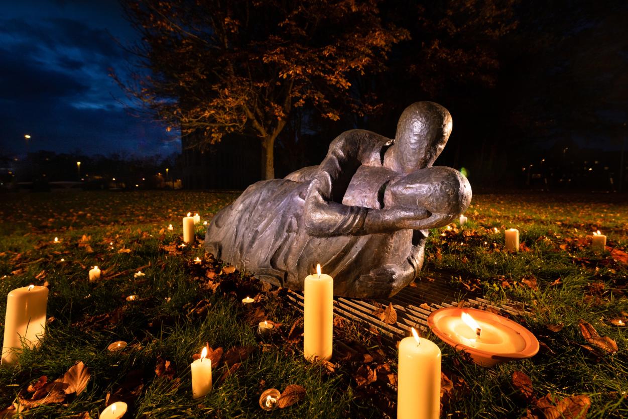 2019_Monument_van_Troost_Etterbeek_VUB