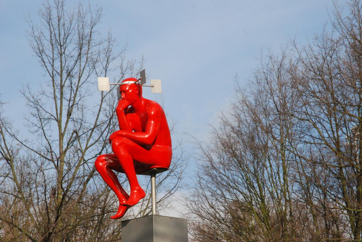 2022_Stanbeeld_Denker In Alle Staten_Willy VANDENDORPE_Kunstwerk_VUB 2022_Stanbeeld_Denker In Alle Staten_Willy VANDENDORPE_Kunstwerk_VUB