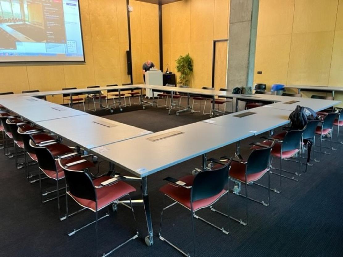 UR.Groenezaal-Vergadering