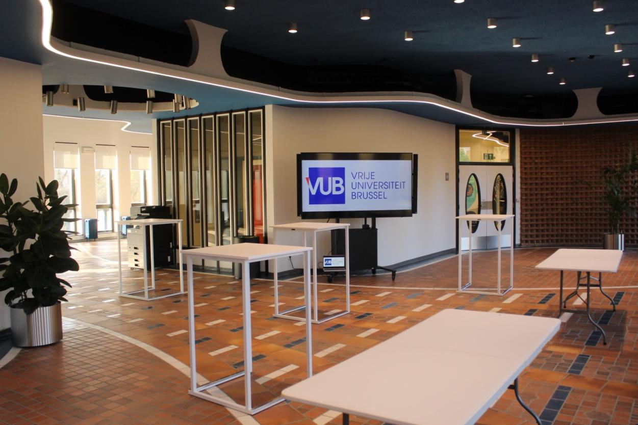 DE VLINDER - receptieruimte niveau 1 in gebouw M  