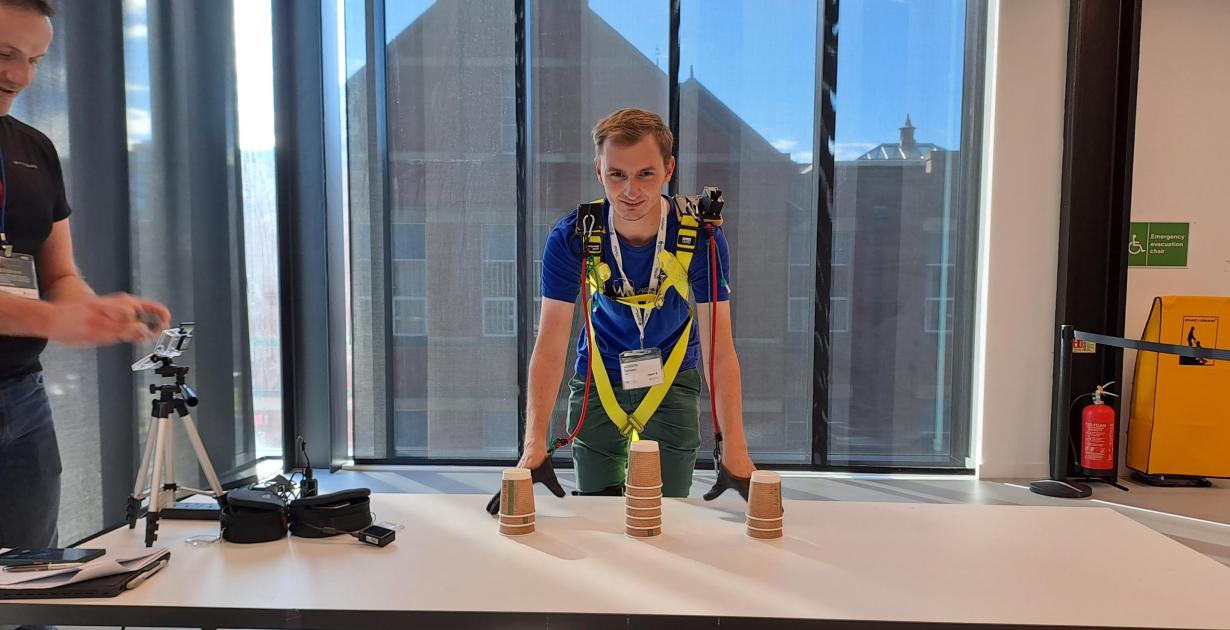 Interview Skeleton Engineering Team of exoskeleton engineers make podium in UK | Vrije Universiteit ...