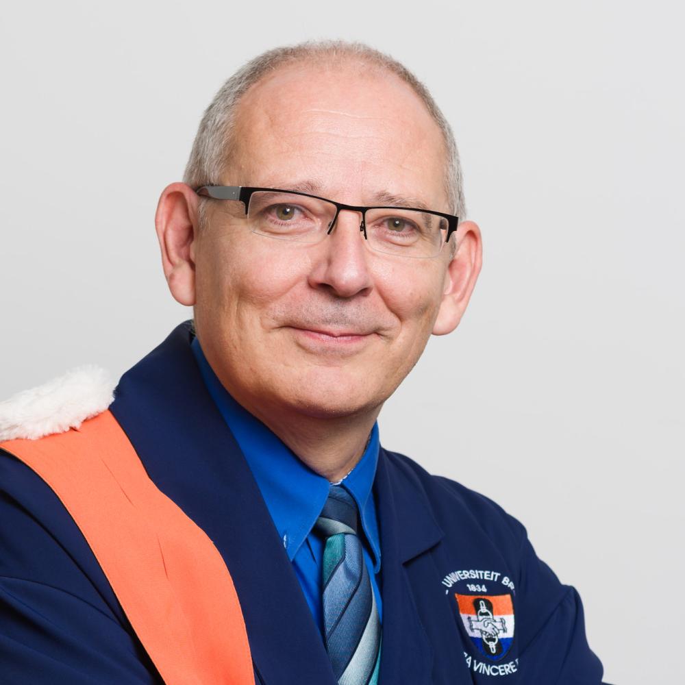 2018_Portret_Vice Rector Hugo Thienpont _Samen Innoveren.jpg Portret Hugo Thienpont