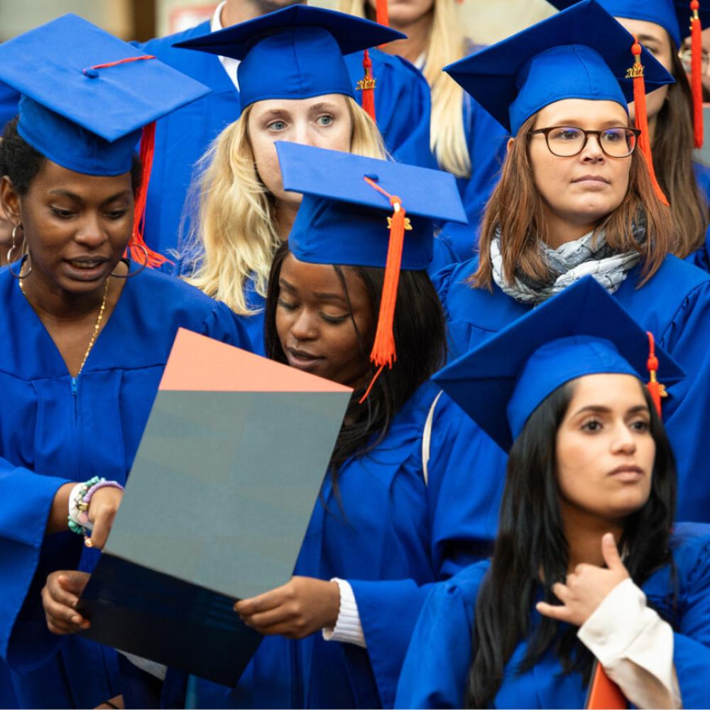 Proclamatie van de opleiding Recht en Criminologie met verschillende studenten