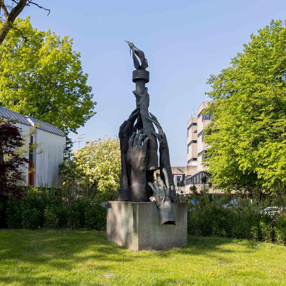 2022_Lin YANG-CAI - Memorial Tiananmen (1990)_Humanistisch Sculpturenpark_Etterbeek_VUB 2022_Lin YANG-CAI - Memorial Tiananmen (1990)_Humanistisch Sculpturenpark_Etterbeek_VUB