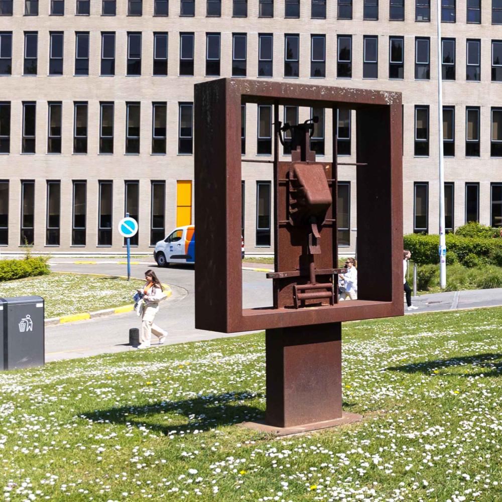 2022_Camiel VAN BREEDAM - Libertad I & II (1995)_Humanistisch Sculpturenpark_Etterbeek_VUB