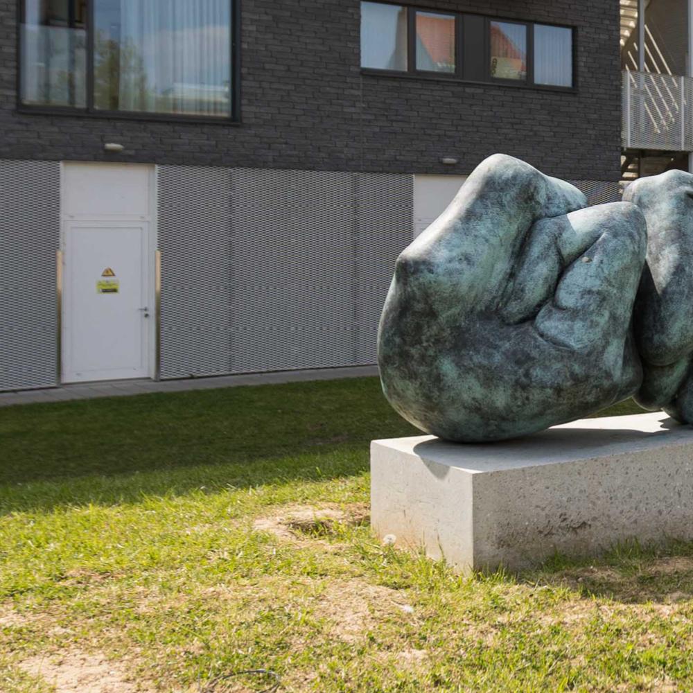 2022_Dan STOCKHOLM - Geen titel (2020)_Humanistisch Sculpturenpark_Etterbeek_VUB