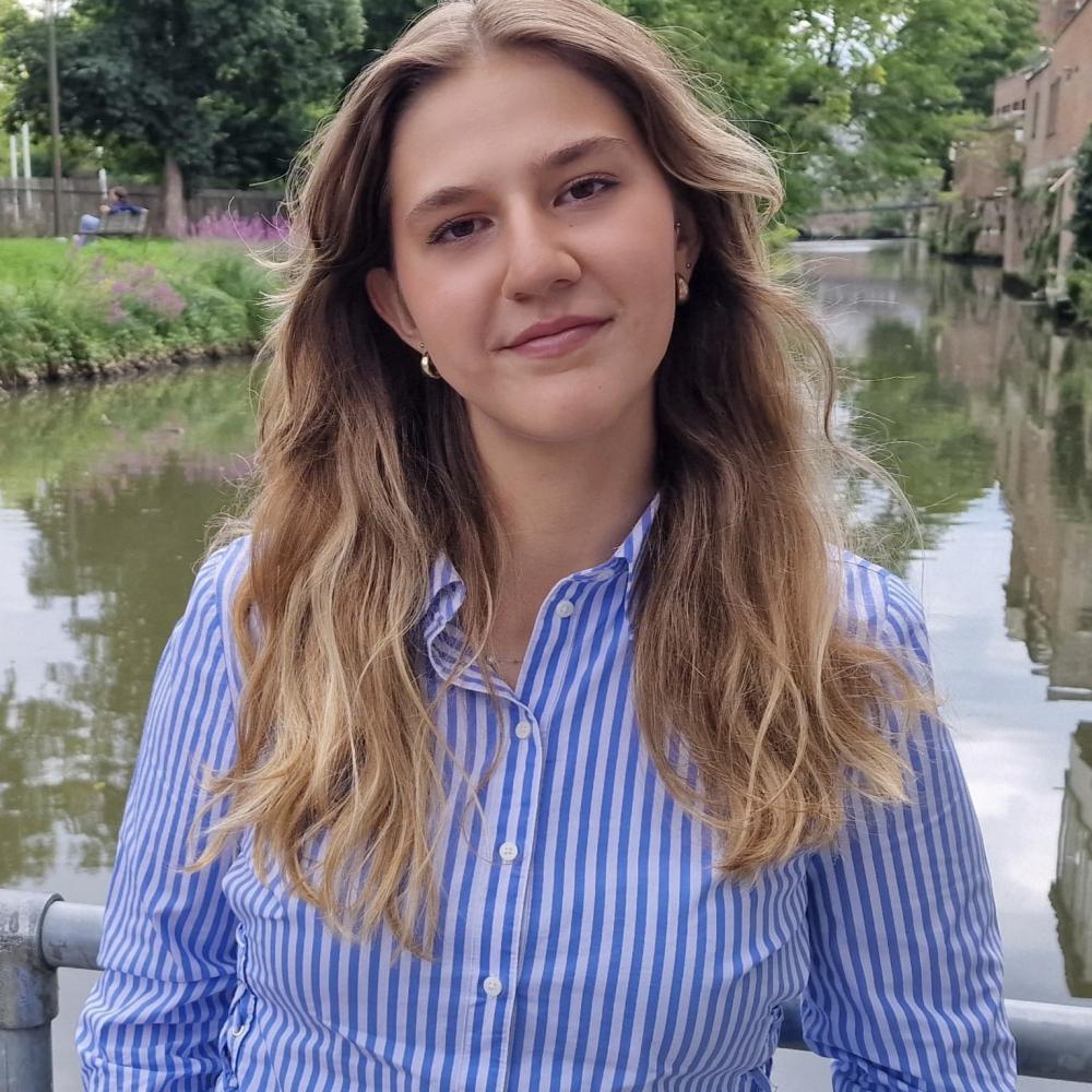 Foto van studietrajectbegeleider Anouk Decroos