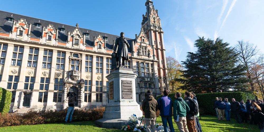 2022_Pierre-Théodore Verhaegen_Sandbeeld_STV_Bloemenhulde_Brussel_VUB