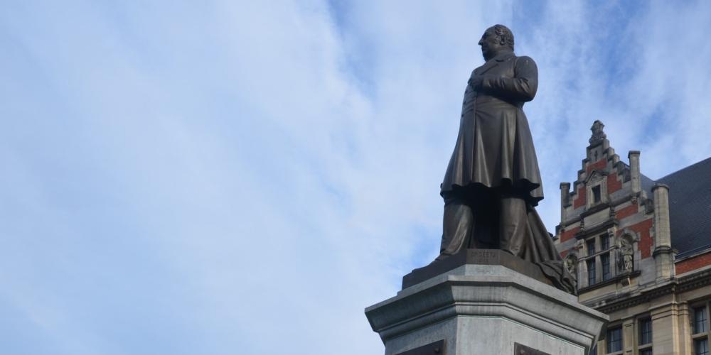 Standbeeld van Pierre-Théodore Verhaegen Standbeeld van Pierre-Théodore Verhaegen