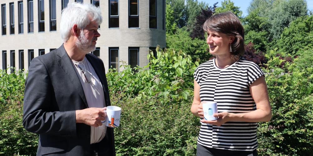 Frank Scheelings met nieuwe coordinator CAVA, Ellen Van Impe Frank Scheelings met nieuwe coordinator CAVA, Ellen Van Impe