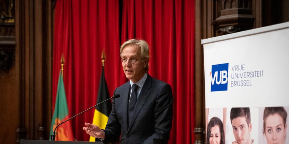 Robbert Dijkgraaf Robbert Dijkgraaf