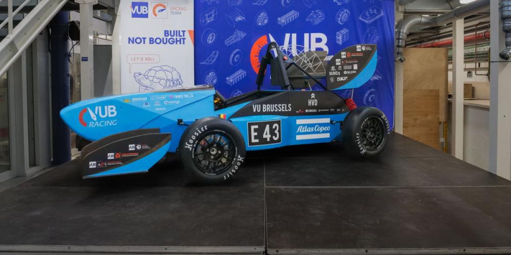 2023_ELEKTRISCHE_AUTO_VLASVEZELS_VUB 2023_ELEKTRISCHE_AUTO_VLASVEZELS_VUB