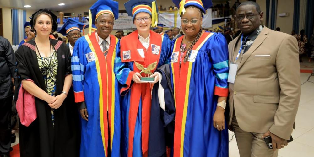 Ann Peeters eredoctoraart VLIRUOS