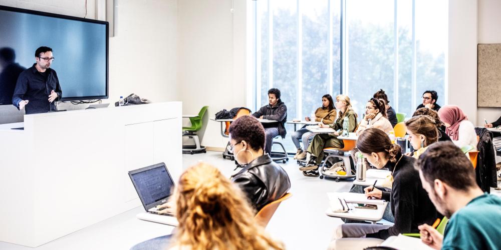 Studenten in de les