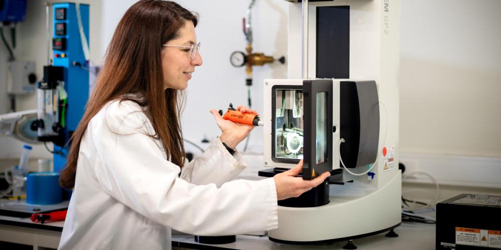 Vrouwelijke onderzoeker