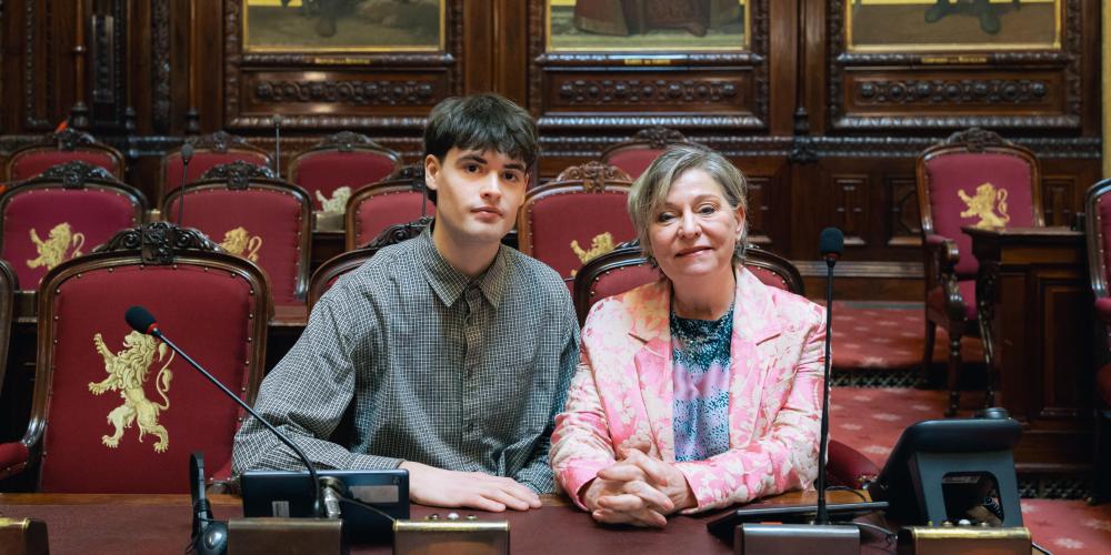 Foto van Katie Segers en Mauro Michielsen in de Senaat