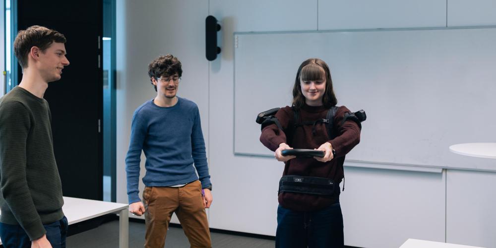 Klasbezoek Brubotics