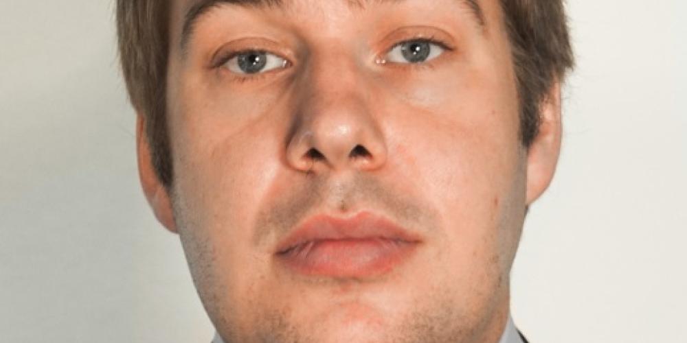 headshot cropped.jpg