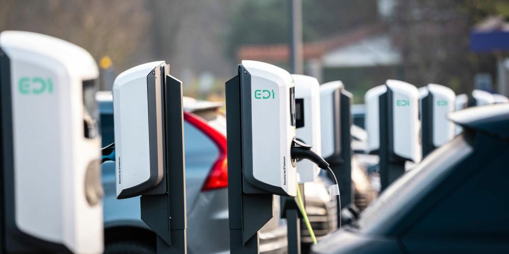 publiek laadpunt.jpg