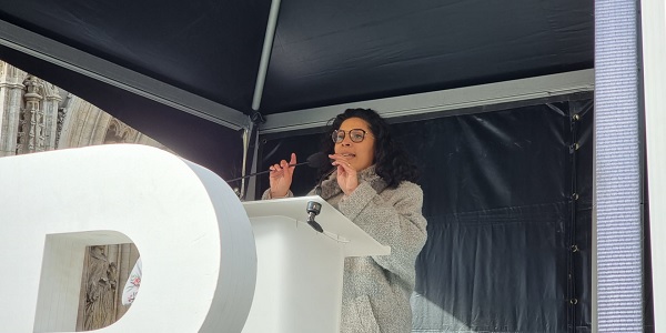 Graduations op de Grote Markt in Brussel: speech Khajida Reydi