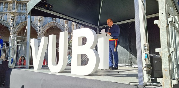 Graduations op de Grote Markt in Brussel: Philippe Close