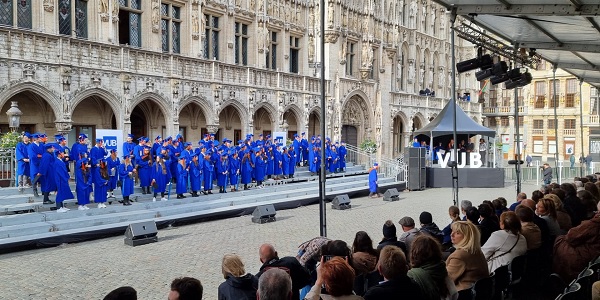 Graduations op de Grote Markt in Brussel